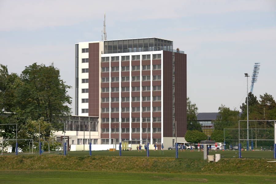 Das Sportforum mit Dachpavillon