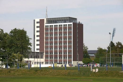 Sportforum mit Dachpavillon
